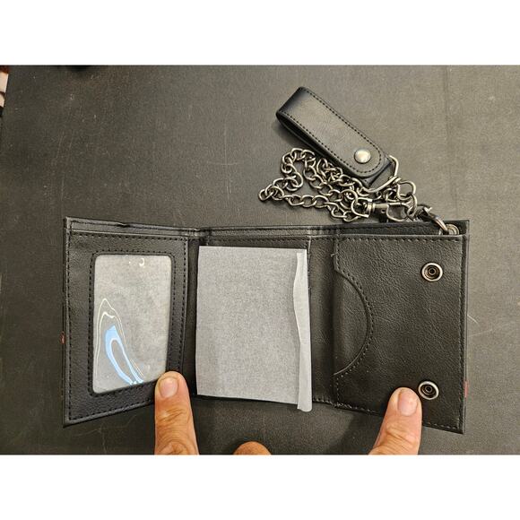 Jigsaw Saw Wallet w/ Chain | Horror Movie Style | Gothic Geek Fashion - Picture 5 of 7